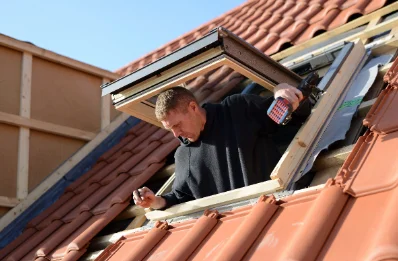 Pose de fenêtres de toit Velux à Châtignac